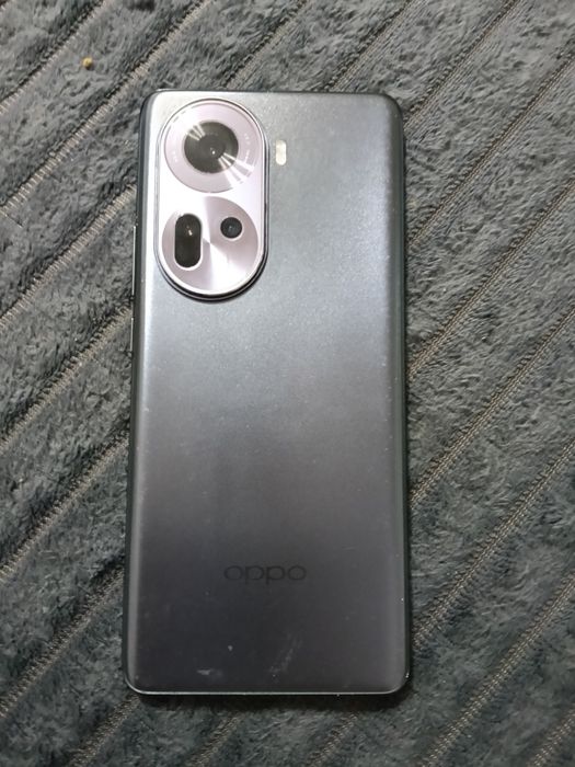 Продам телефон Рено 11