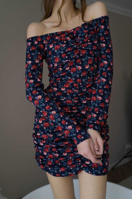 Стильное платье на девушку