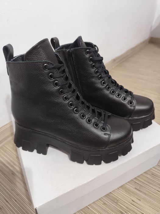 Vând Ghete Piele Naturala !