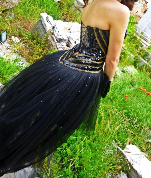 Красива бутикова бална рокля.