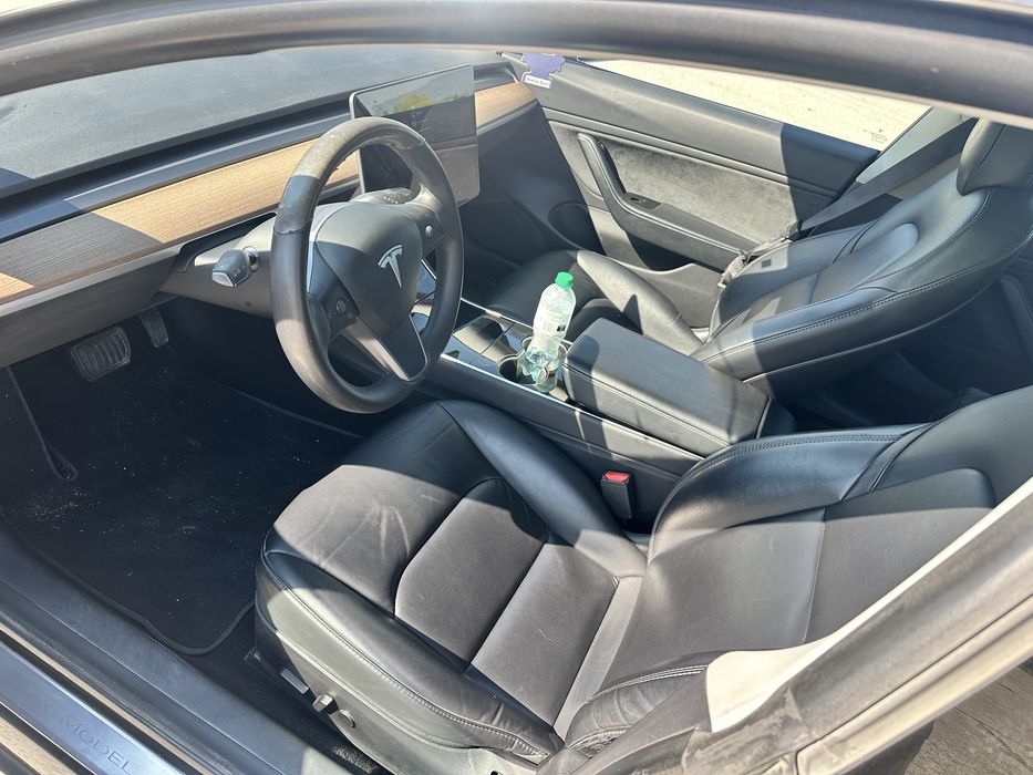 Tesla model 3 long range