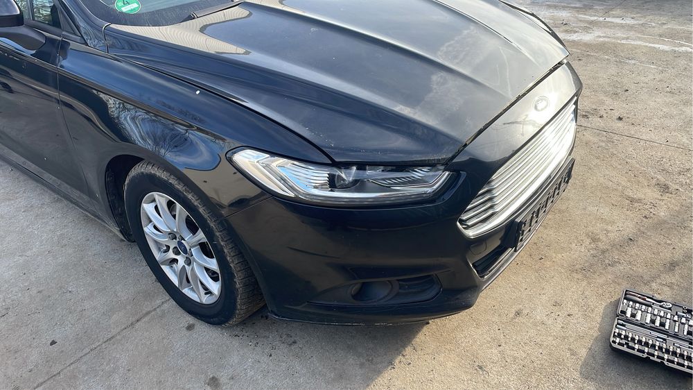 Aripa dreapta fata Ford Mondeo Mk5 negru