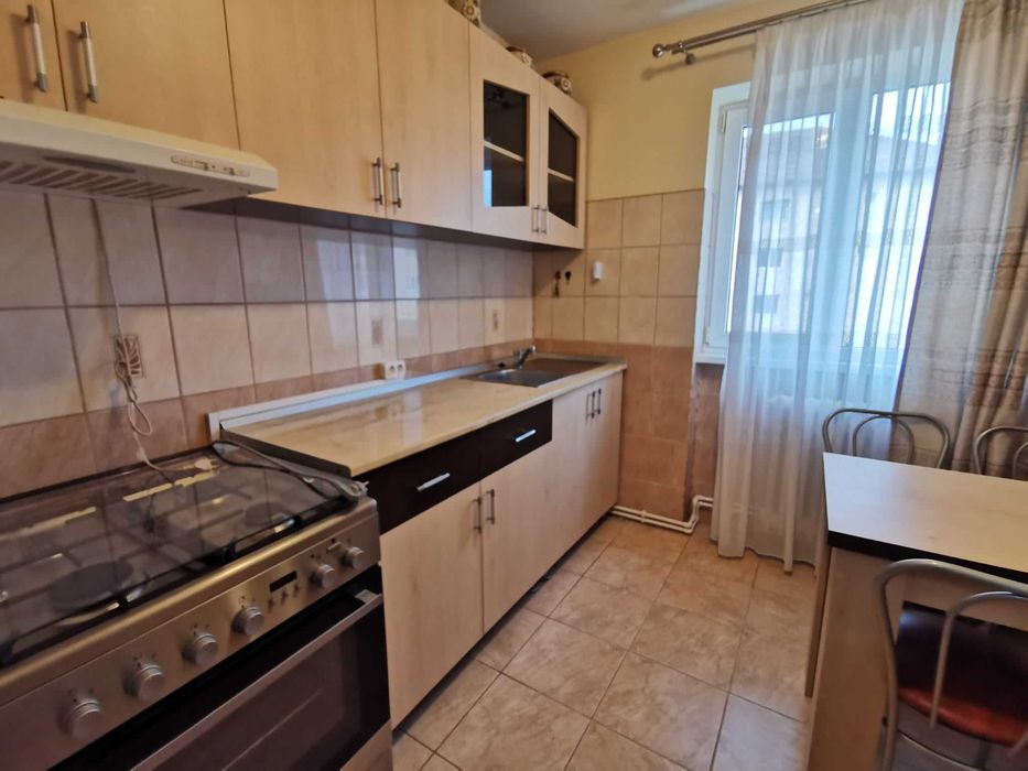 Inchiriez apartament 2 camere utilat langa piata centrala Deva