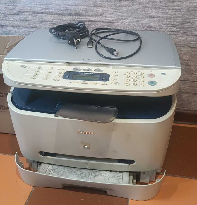 Продаю принтер/сканер/копир б\у, можно на запчасти