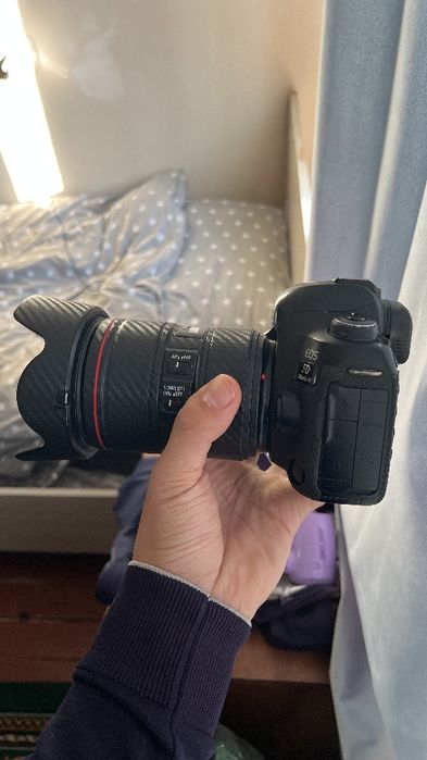 Mark IV 5D Canon  sotiladi