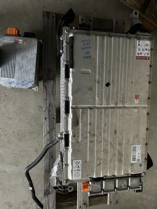 Продавам хибридна батерия за Audi Q-5