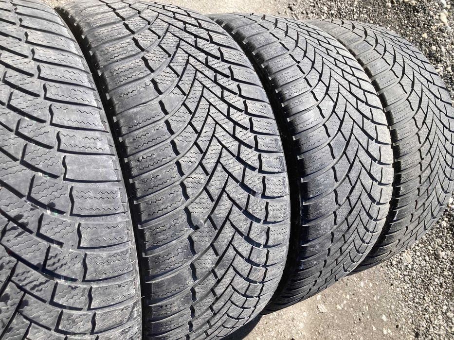 Всесезонни гуми 215 40 17 Bridgestone Blizzak LM005 dot 20 4БРОЯ