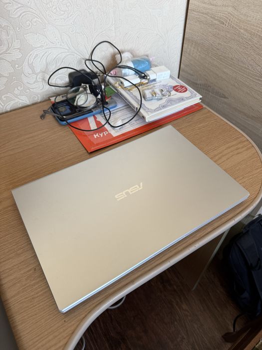 Продам ноутбук Asus core i5 16 гб озу