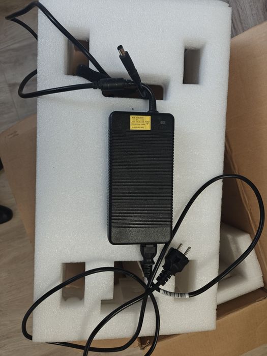 Зарядно за лаптоп ASUS, 330W, 19.5 волта, 16.9 ампера, супер мощно