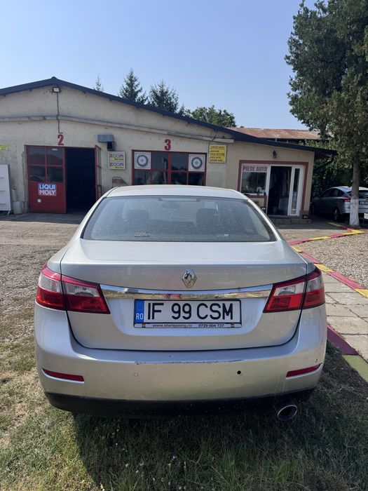 Renault Latitude 2.0 dci 150 Euro 5 avariat an 2011