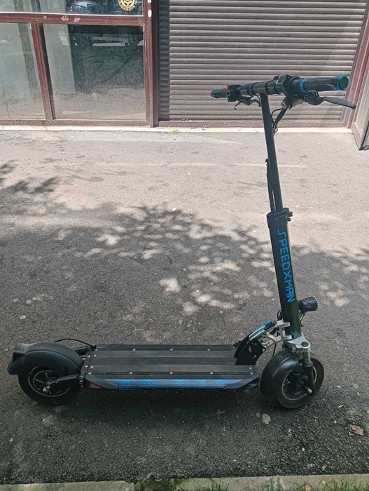 Vând trotinetă Speedxman 10 an fabricație 2023 impecabila
