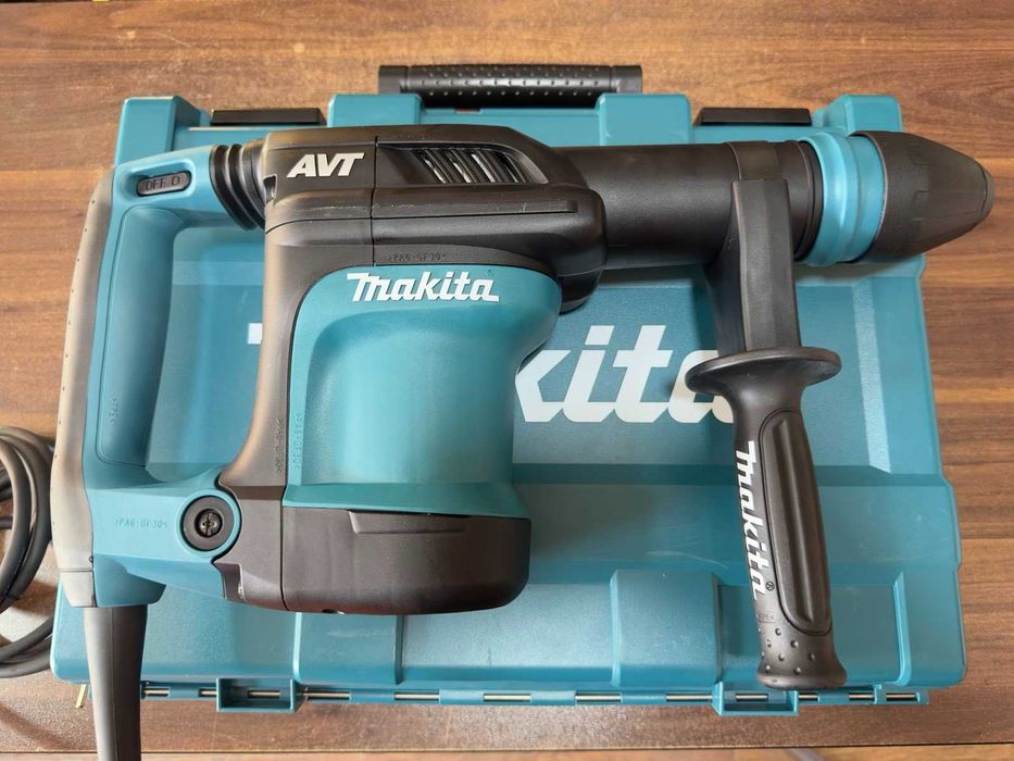 НОВ Електрически къртач Makita HM0871C,8.1 J, 1100 W, Гаранция