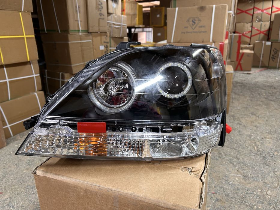 LEXUS RX300 фара с линзой и ДХО