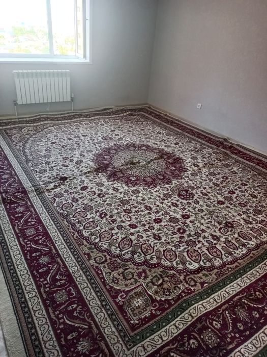 Ковёр  в отличном состоянии