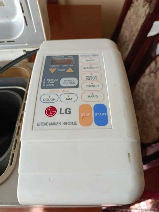 Хлебопечка LG HB201JE