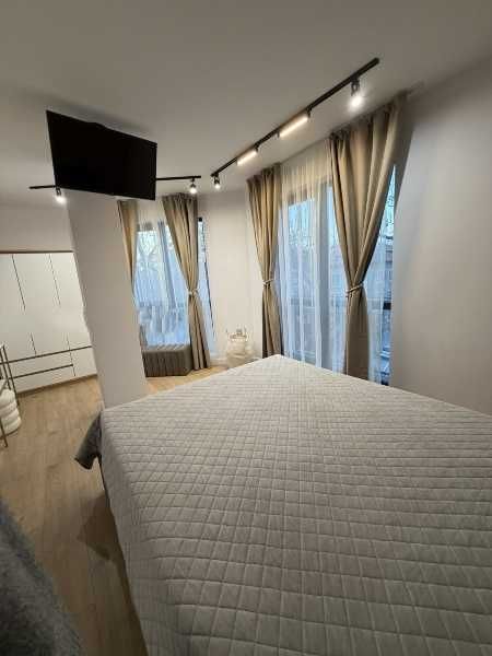 Лукс тристаен под наем на Центъра!