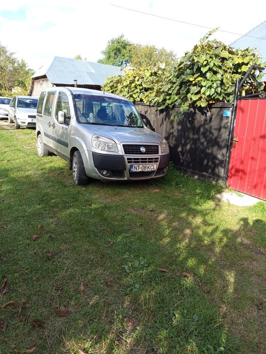 Vând FIAT doblo 1,4