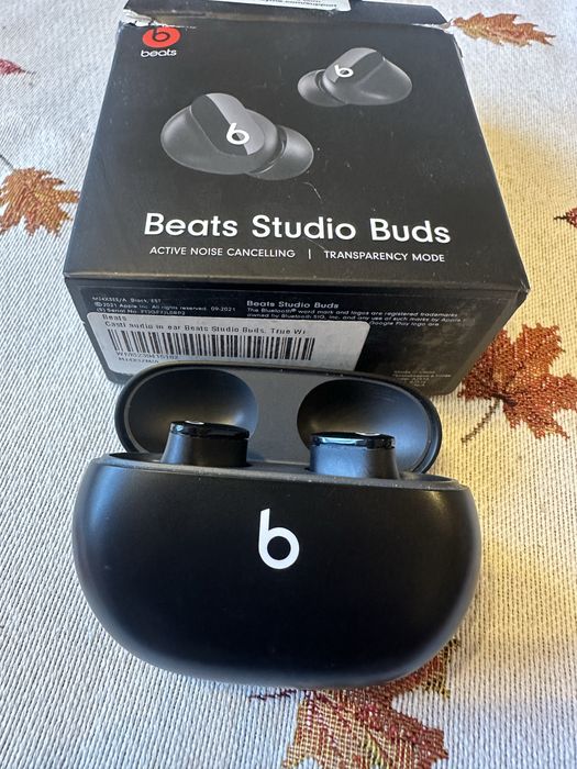 Слушалки Beats Studio Buds