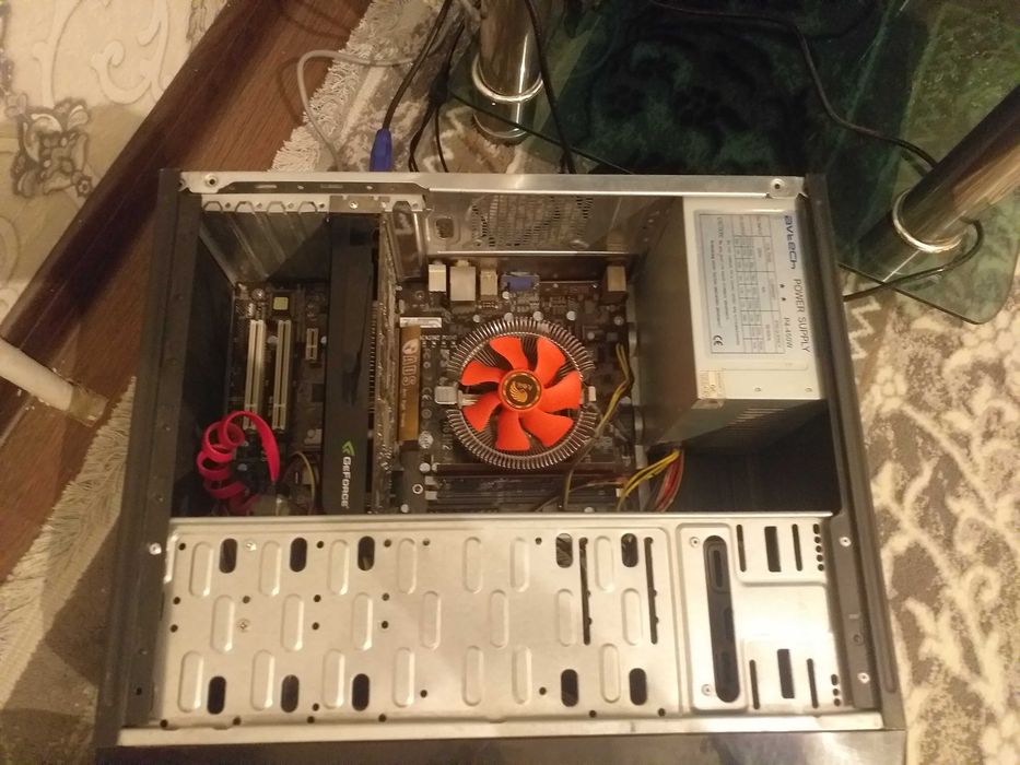 Komputer komplekt srocna