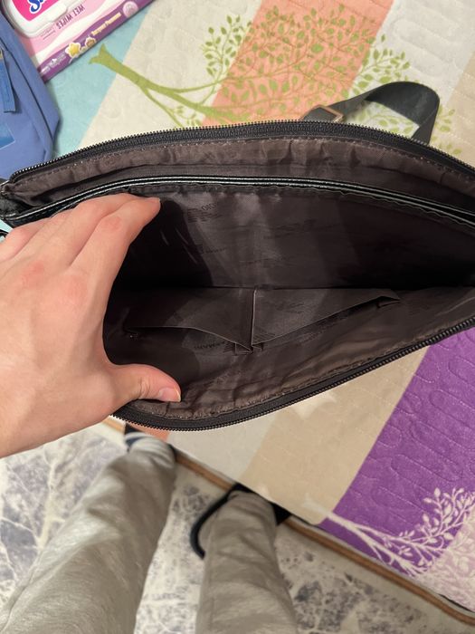 Продам кожанную планшет сумку от Armani (Армани)