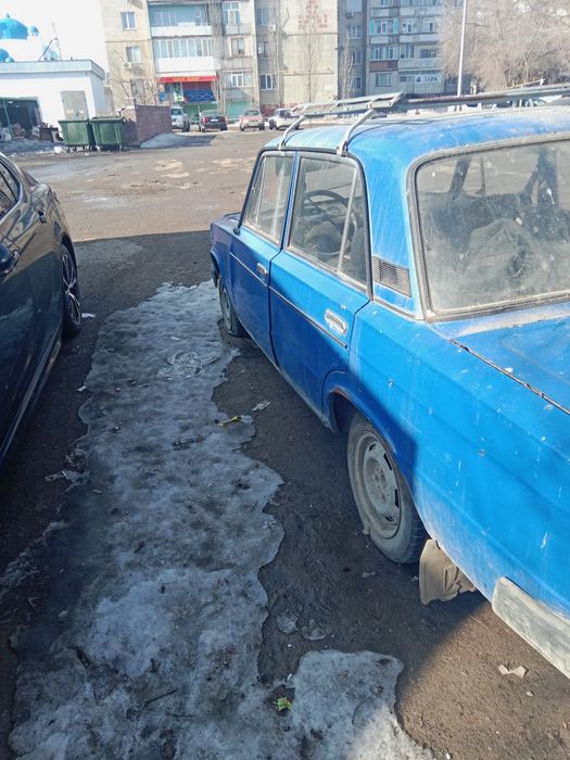 машина  ваз 2106