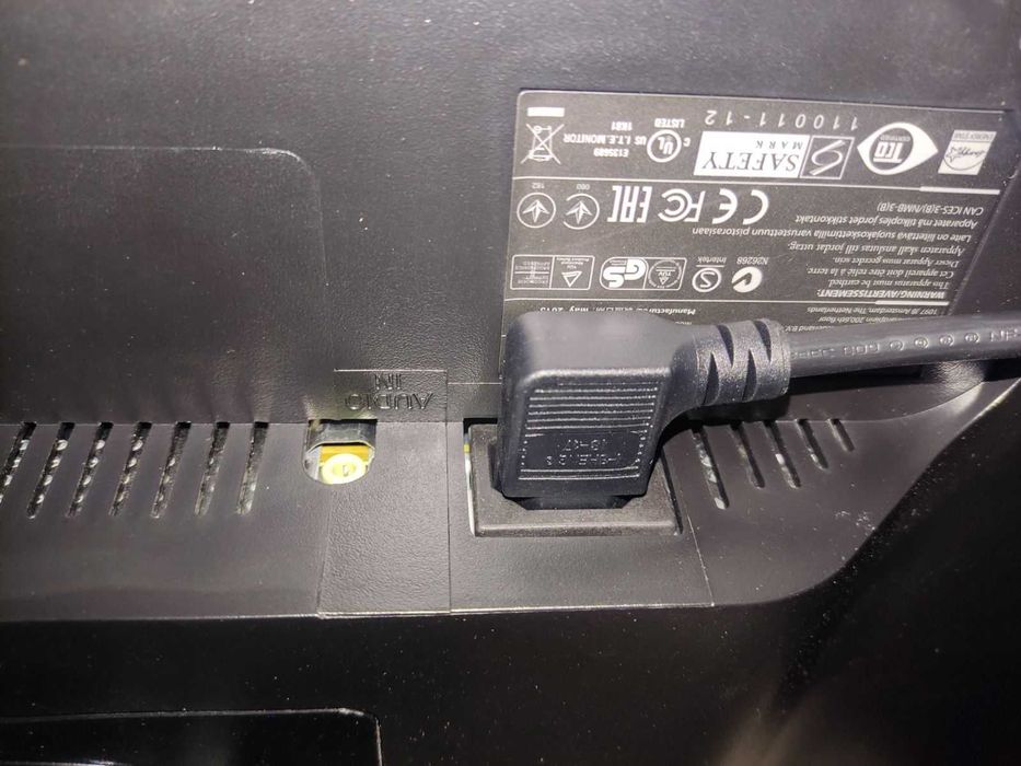 Монитор Philips Brilliance 221B LED с вградени колонки и usb hub