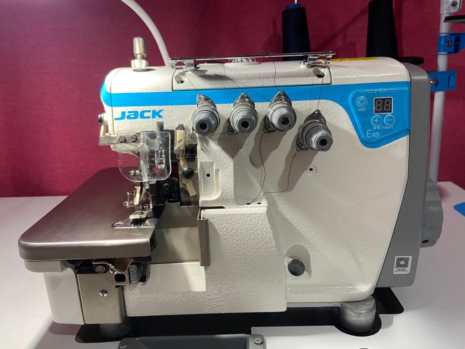 Оверлок JACK E4S