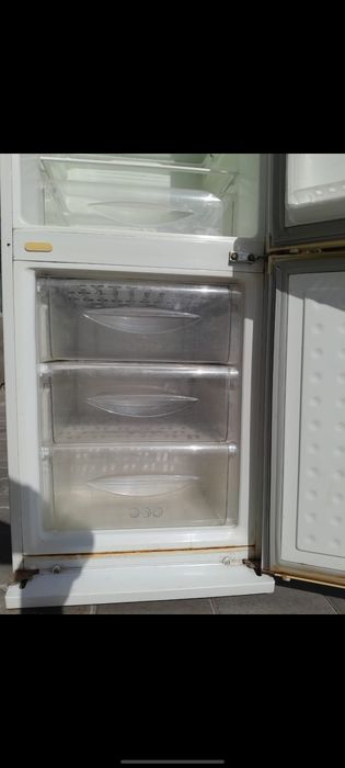 Продам холодильник