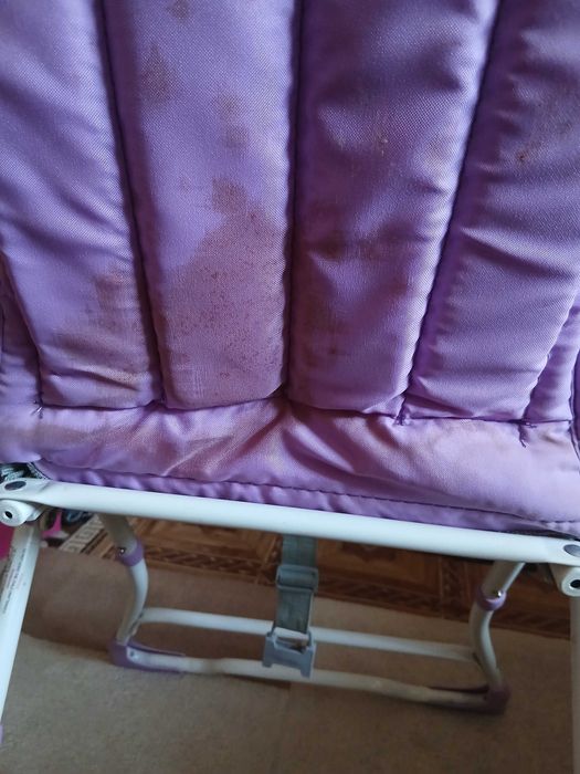 Детски стол за хранене.