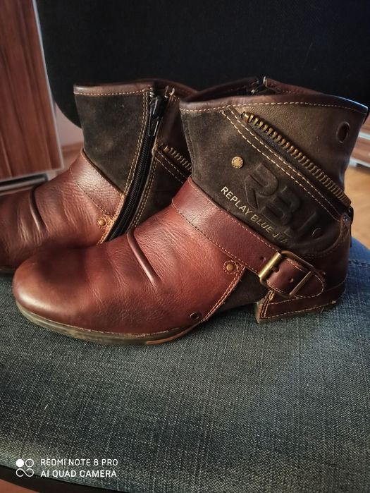 Мъжки боти REPLAY
