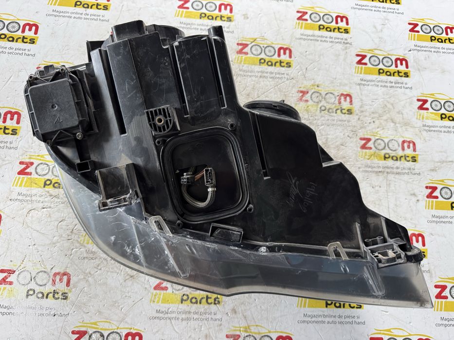 Far stanga xenon si adaptive BMW E70 X5 2007-2010