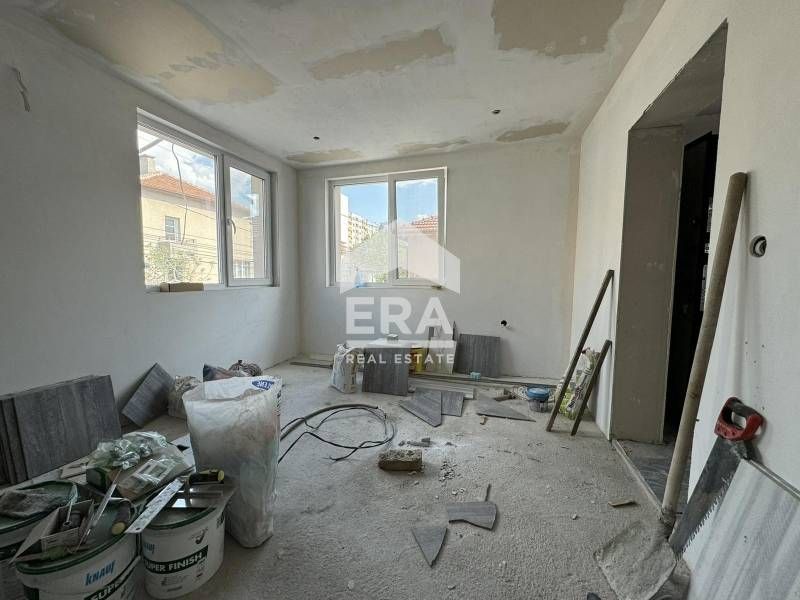 Продава се Къща в Хасково, Дружба 1 - 290 кв.м за 739 €/кв.м - Снимка #4