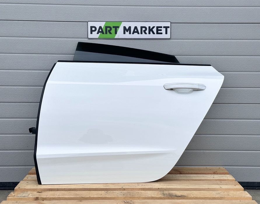 Задна лява врата AUDI A7 C8 Sportback