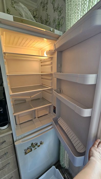 Продам холодильник