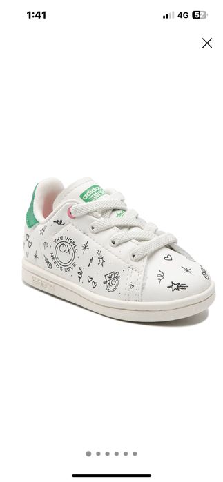 Нови! Детски Adidas Stan Smith, номер 22