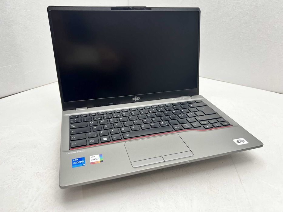 Реновиран лаптоп Fujitsu LIFEBOOK U7411 i5-1135G7 16GB 260GB