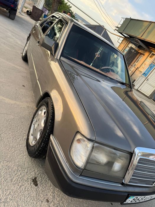 Продам  мерседес 124