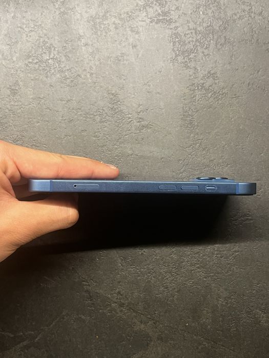 iPhone 13 син 128/4