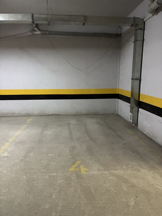 Продаётся, парковки #3 и #4 с кадастром по 16 кв.м.