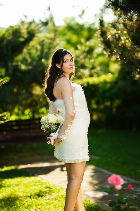 Rochie alba cu perle
