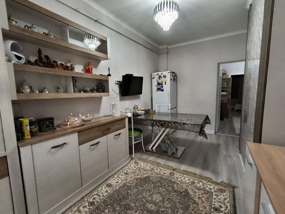 3хкомн кв, 5 эт, 15мкр