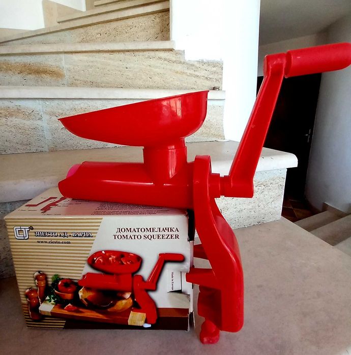 Ръчен чопър за зеленчуци, мелачка за домати, бързовар - чисто нови!