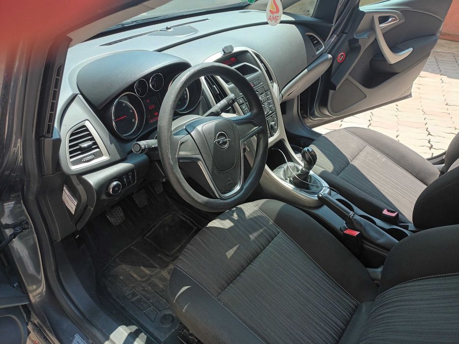 Opel astra j 1.7 cdti 2010