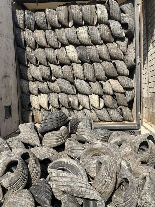 Шины 215/55/17 Goodyear