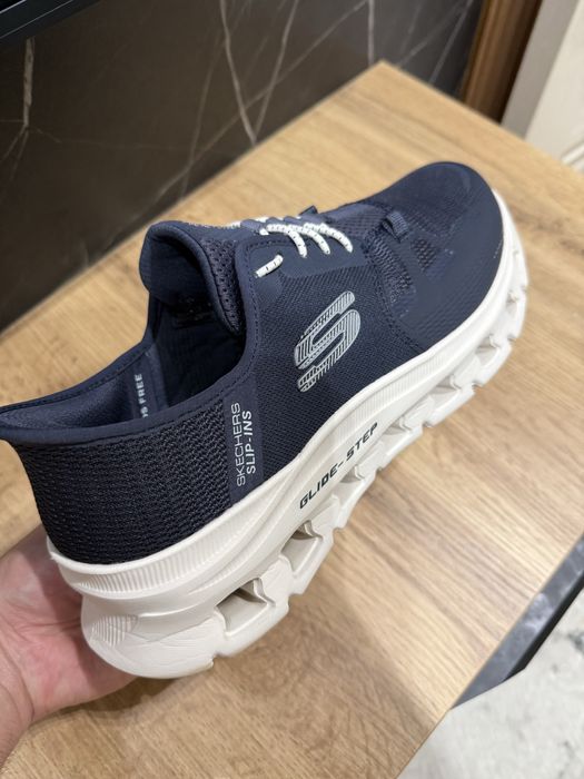 Кроссовки Skechers