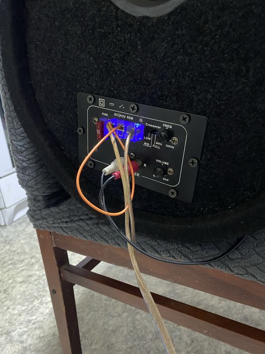 сабвуфер отличный