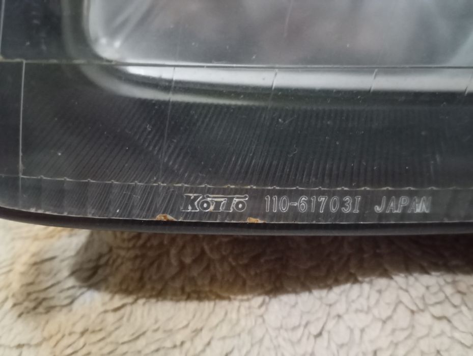 Фара на Мазда 323С