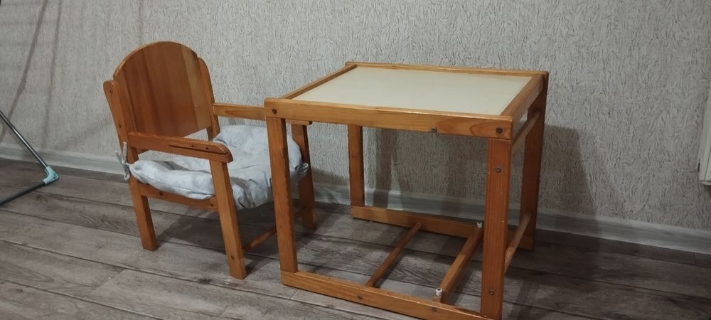 Детский стол и стул трансформер