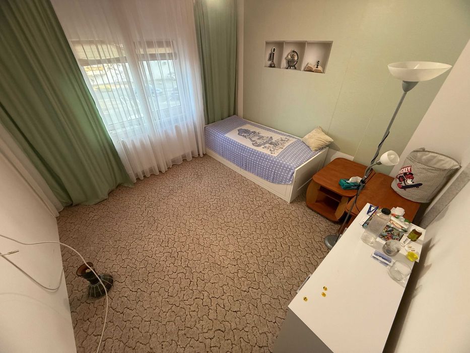 Apartament 3 camere de vânzare în Mangalia, Rozelor, 200 m de plajă