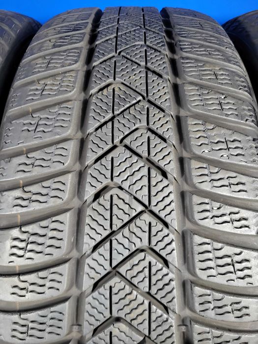 Vand ca NOI OE Mercedes w213-w212-Vito-Viano+ anvelope 245 45 18 iarna